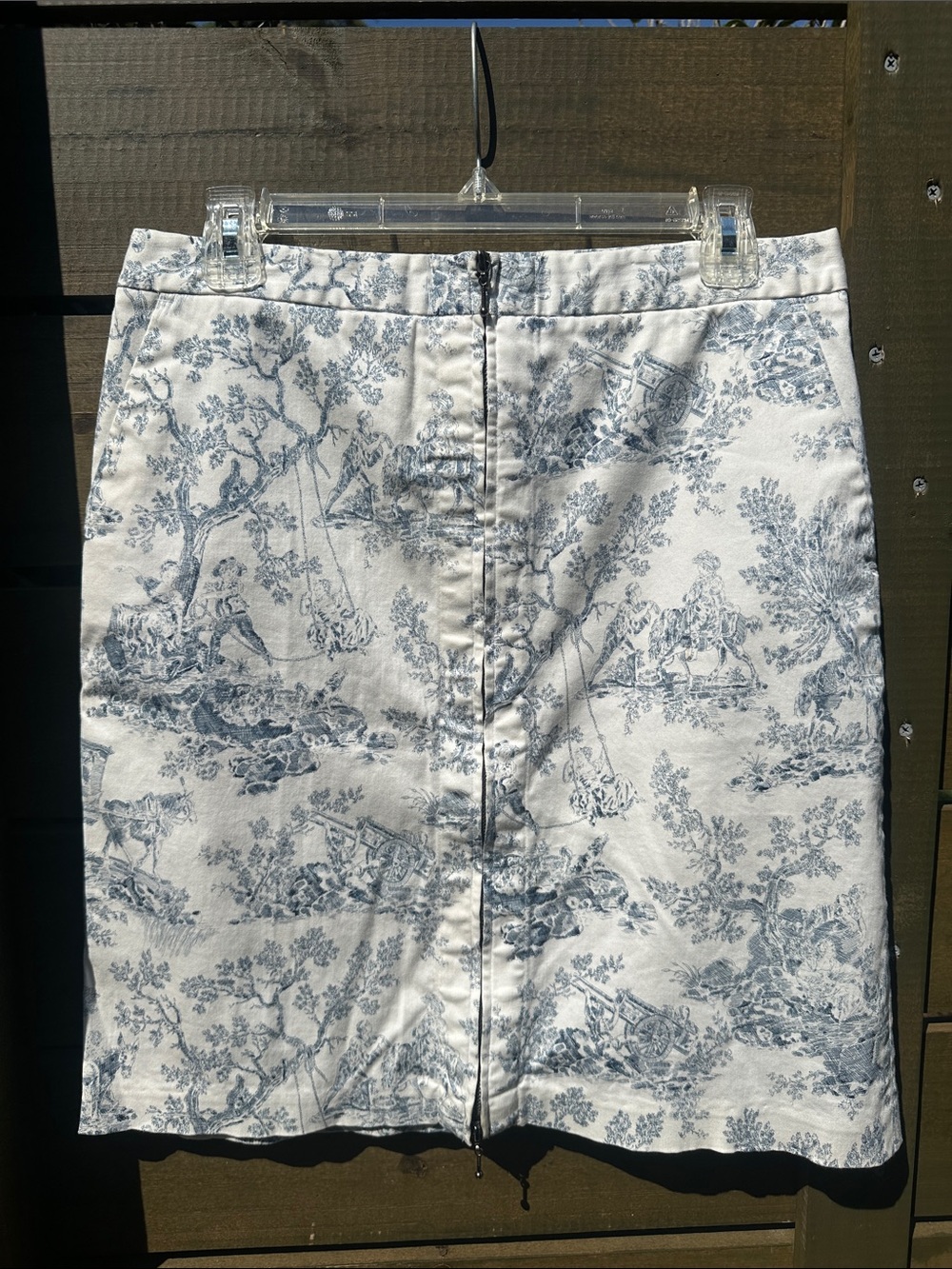 august silk White and Blue Toile Pattern Pencil Skirt